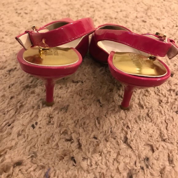 Michael Kors Hot Pink kitten heels - Picture 3 of 4